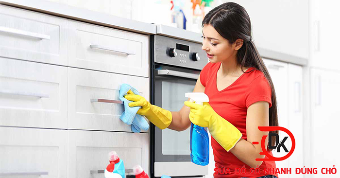 Dịch vụ sửa chữa tủ bếp hướng dẫn bạn vệ sinh tủ bếp