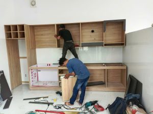 Sửa tủ bếp dưới chậu rửa bị mục