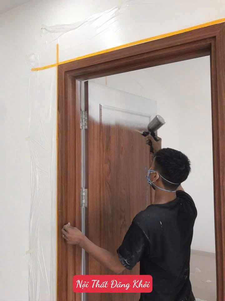 Cửa gỗ không khóa được