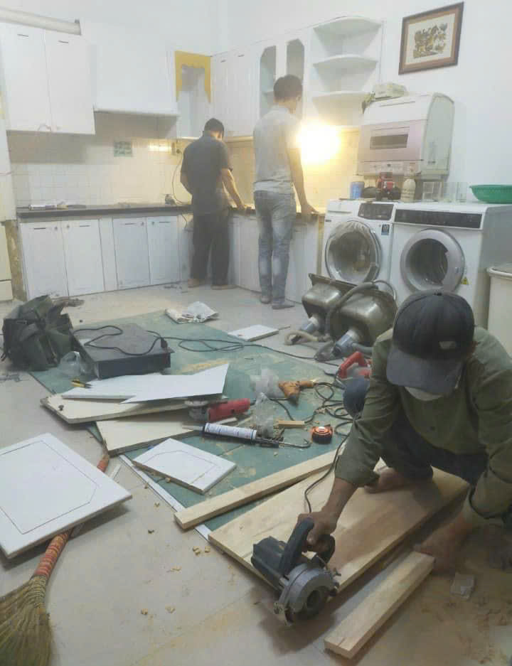Cánh tủ bếp bị xệ